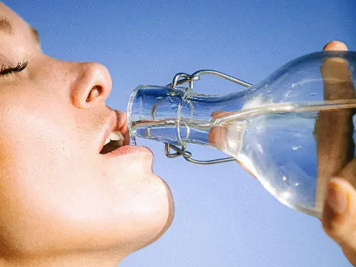 Warning signs that your body is dangerously dehydrated - Photo 1.