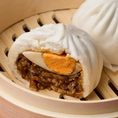 Bǎo Bāo (宝包): Big Pork Bao