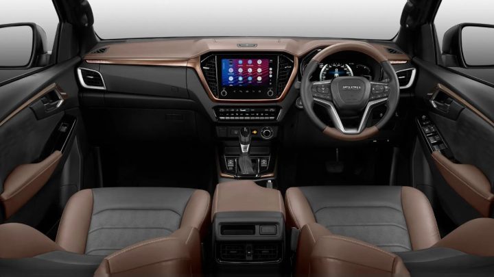 This is the refreshed 2024 Isuzu D-Max, and it looks absolutely mean 2 2024 Isuzu D-Max Thailand Launch Inline 03 Min