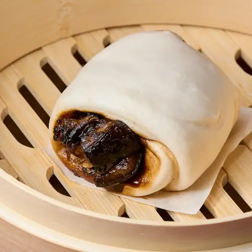 Bǎo Bāo (宝包): Braised Pork Belly Bao