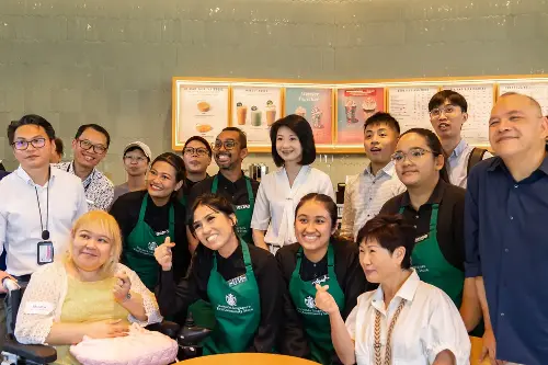 Starbucks Community Store: Group picture