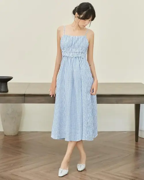 Feminine patterned dresses for a gentle autumn that every girl should have - Photo 11.